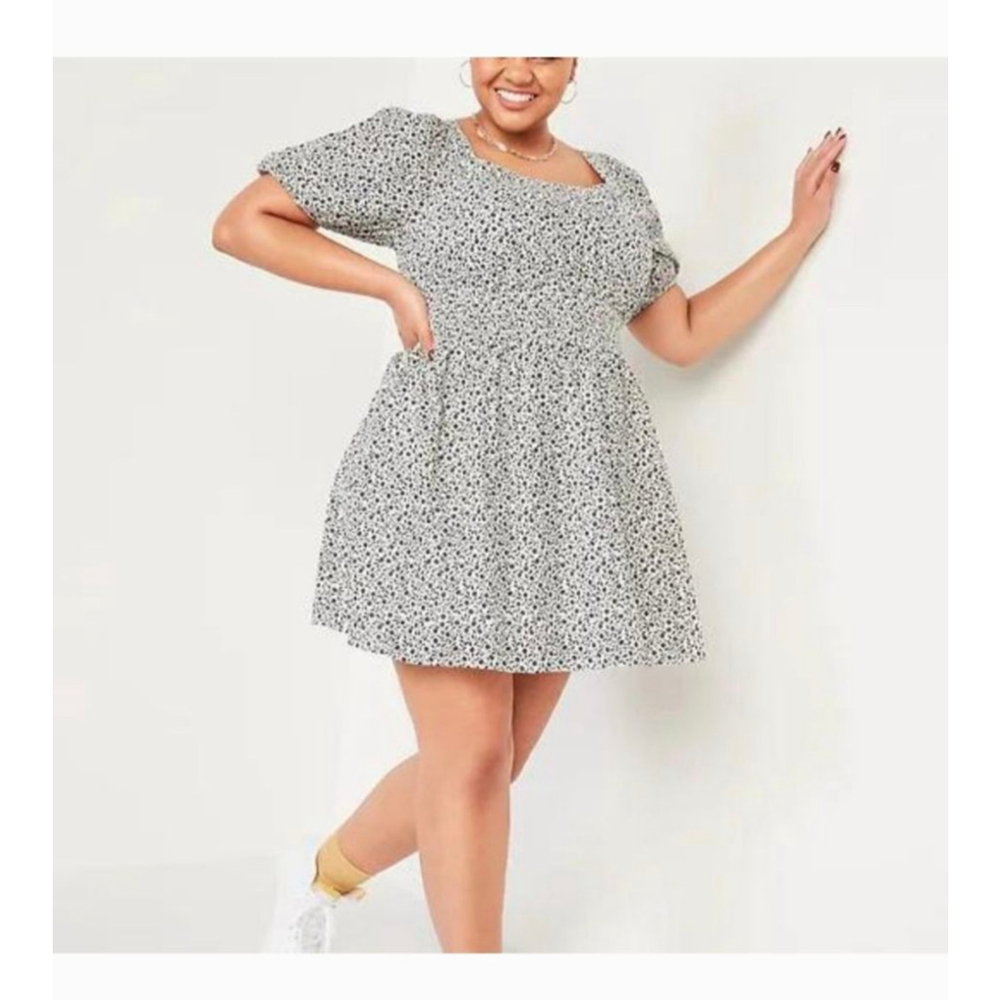 Old Navy Floral Size 4X White Black women's mini cottage core puff sleeves dress - Picture 1 of 9